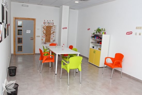 CENTRO DE DÍA  PERSONAS MAYORES EN CANENA ( JAÉN)
