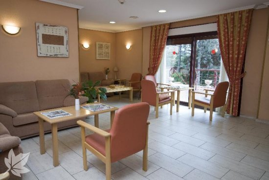 RESIDENCIA DE 3ª EDAD ATENEA-MIRASIERRA