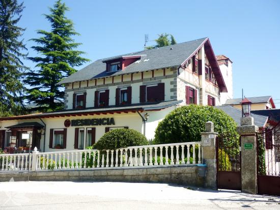 RESIDENCIA  MIRASIERRA