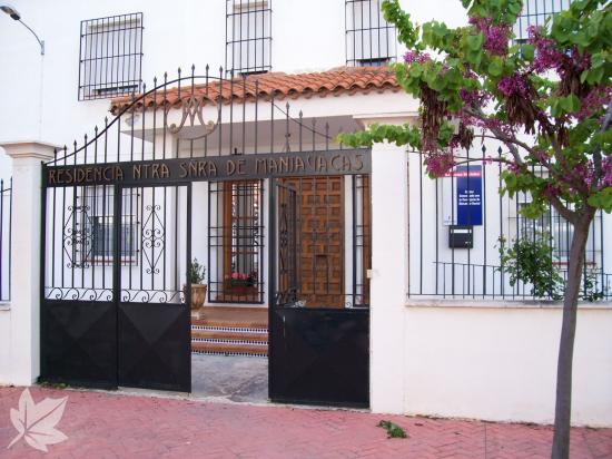 RESIDENCIA DE ANCIANOS NUESTRA SRA. DE MANJAVACAS