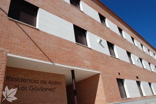 RESIDENCIA DE MAYORES LOS GAVILANES