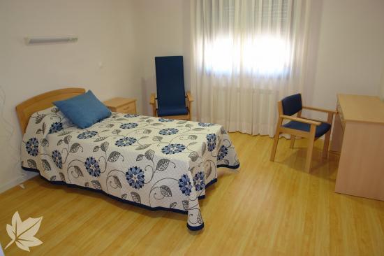 RESIDENCIA DE MAYORES LOS GAVILANES