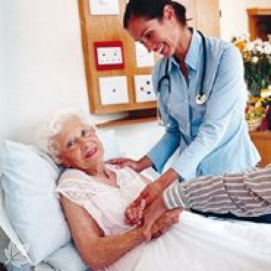 Cuidado de mayores, ayuda y servicio doméstico