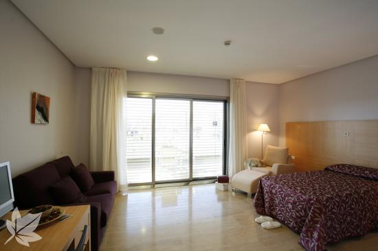 RESIDENCIA DE MAYORES HABITARE CASTILLEJA