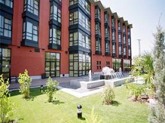Residencia y Centro de Día  MonteHermoso Madrid