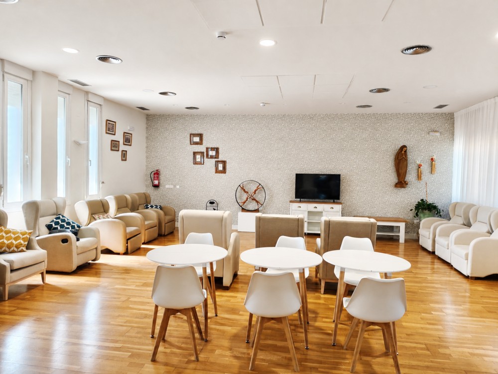 Hogar de Mayores La Villa (Quel)